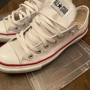 White canvas Converse